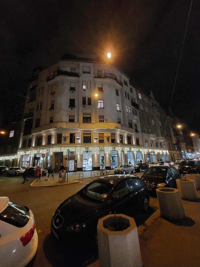 Suzan'S Apartment In The Heart Of Budapest Exterior photo