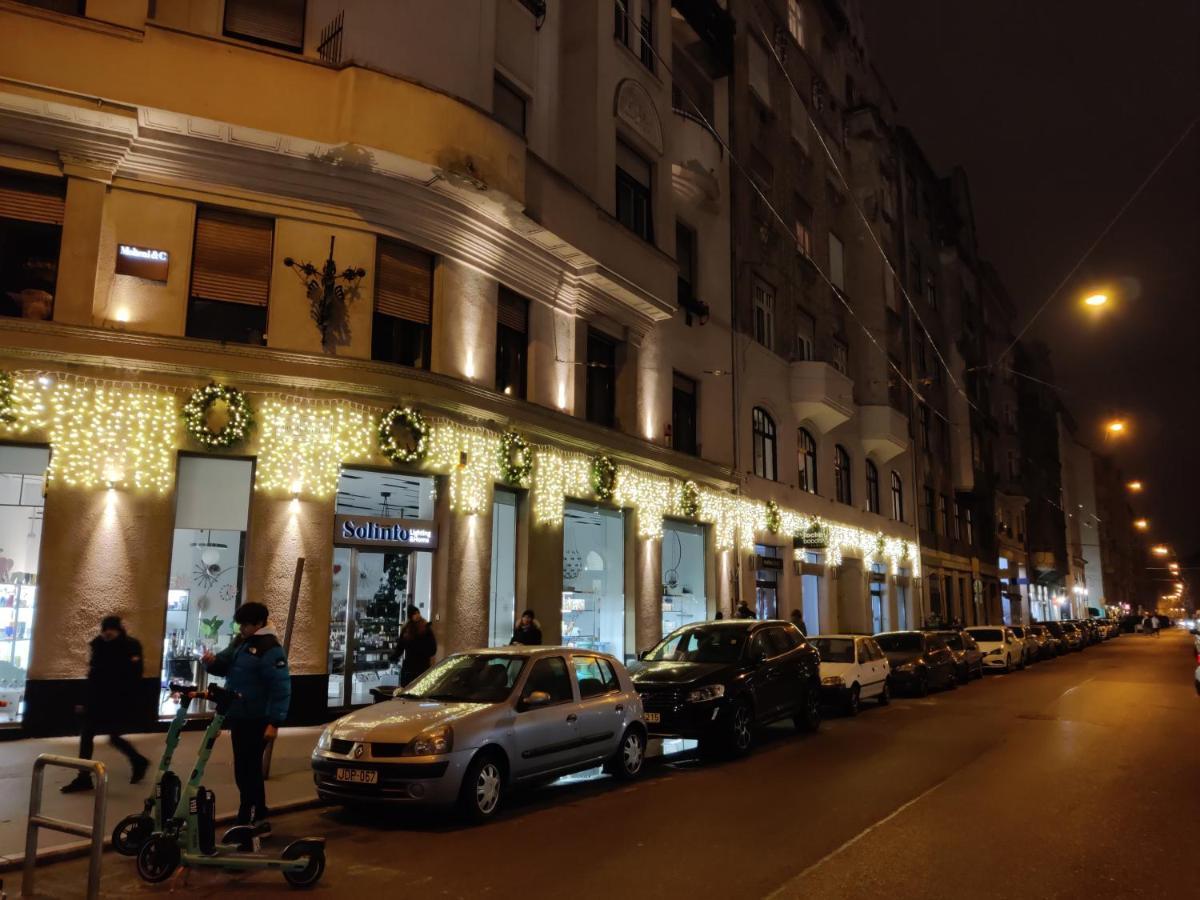 Suzan'S Apartment In The Heart Of Budapest Exterior photo